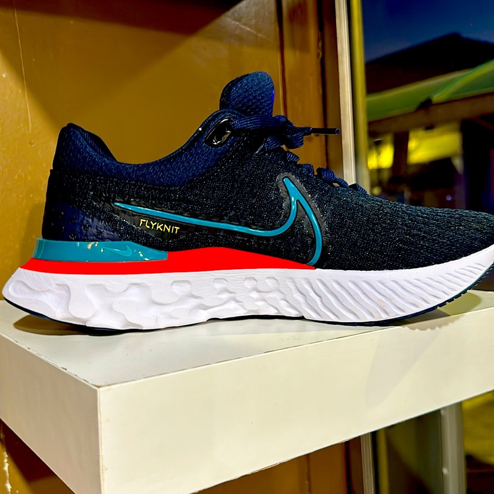 Nike women running athletic sneakers